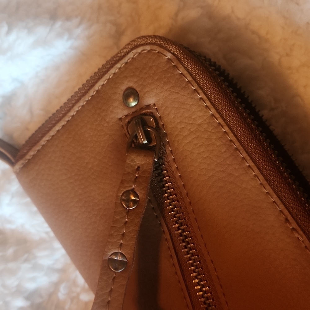 Free People Distressed Vegan Wallet Boho Preloved EUC - Picture 8 of 15